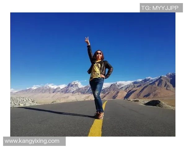 深度对话：杨芳在CSGO世界中的成长与挑战之路