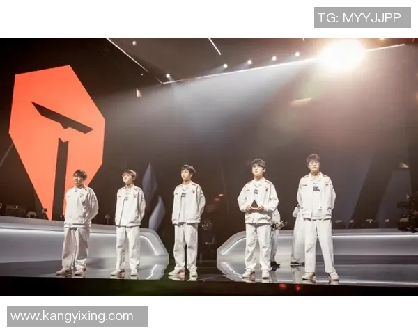 聚焦英雄联盟TES战队的团队协作与默契配合探讨